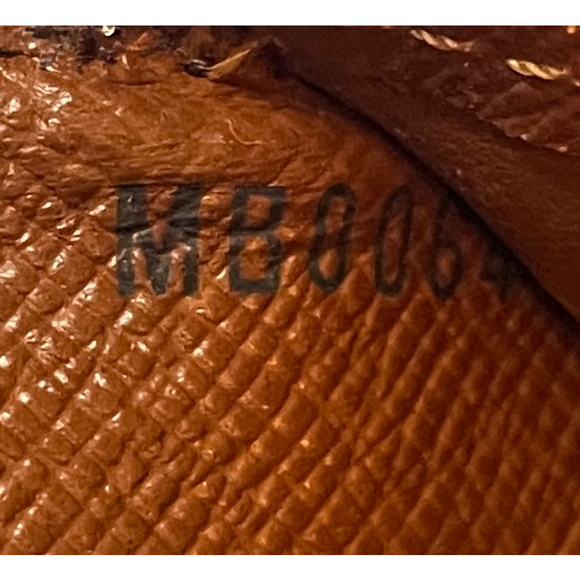 Louis Vuitton Monogram International Wallet Brown/Tan GUC - Picture 7 of 16